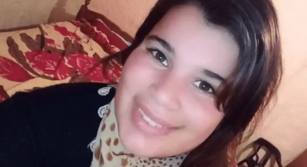 Fue a una fiesta, la drogaron, la violaron, la tiraron a un zanjón y murió ahogada