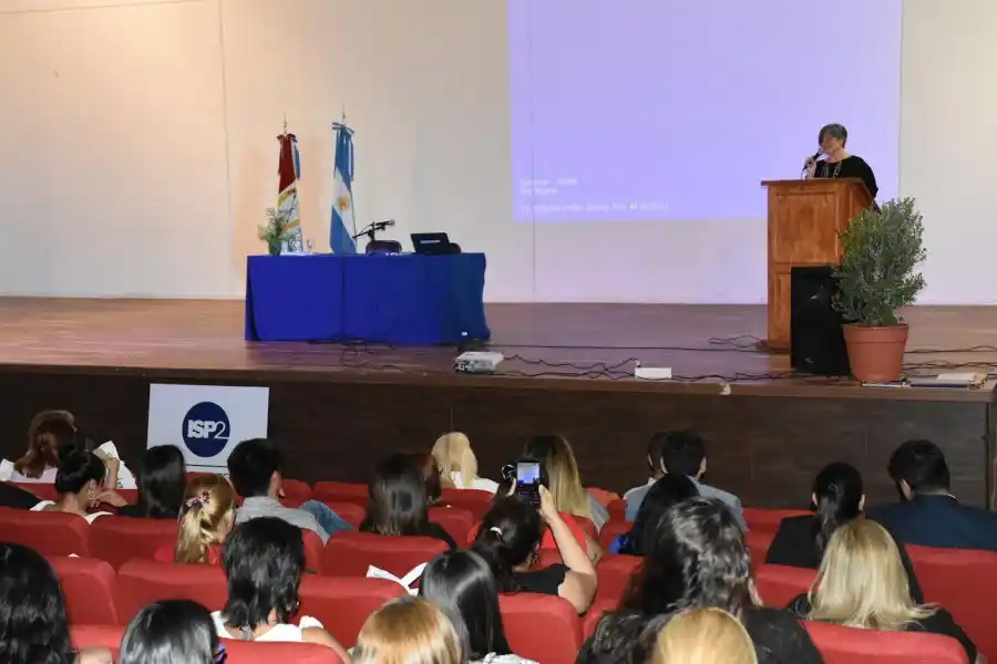 Se llevó adelante una Jornada de "Cuidados en Enfermería" y Primera Jornada para estudiantes de la carrera