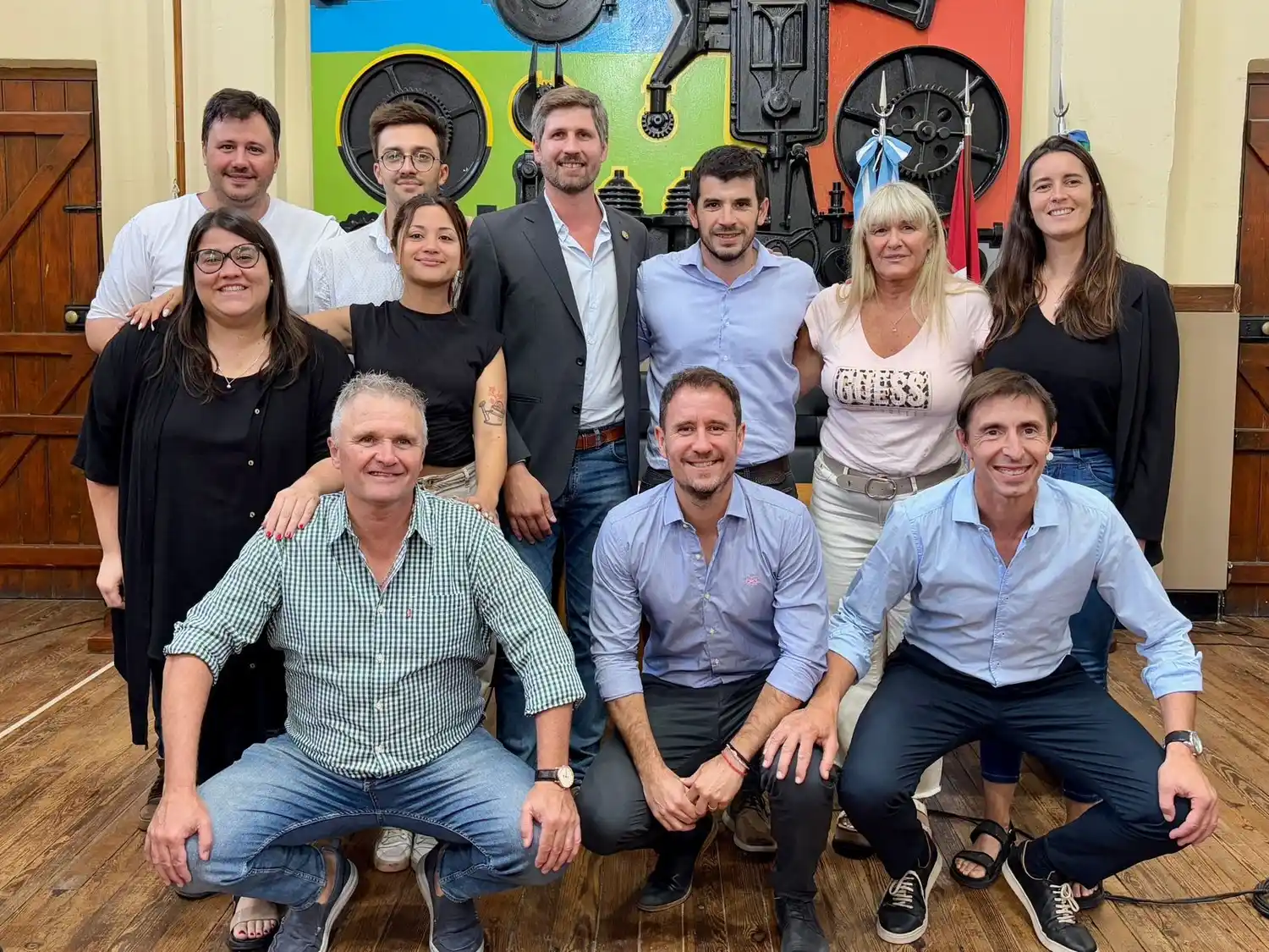 El intendente Chiarella junto a los concejales. Foto: Gentileza.