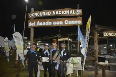 Asadores Criollos de Funes se coronan campeones del Concurso Nacional de Asadores 2024
