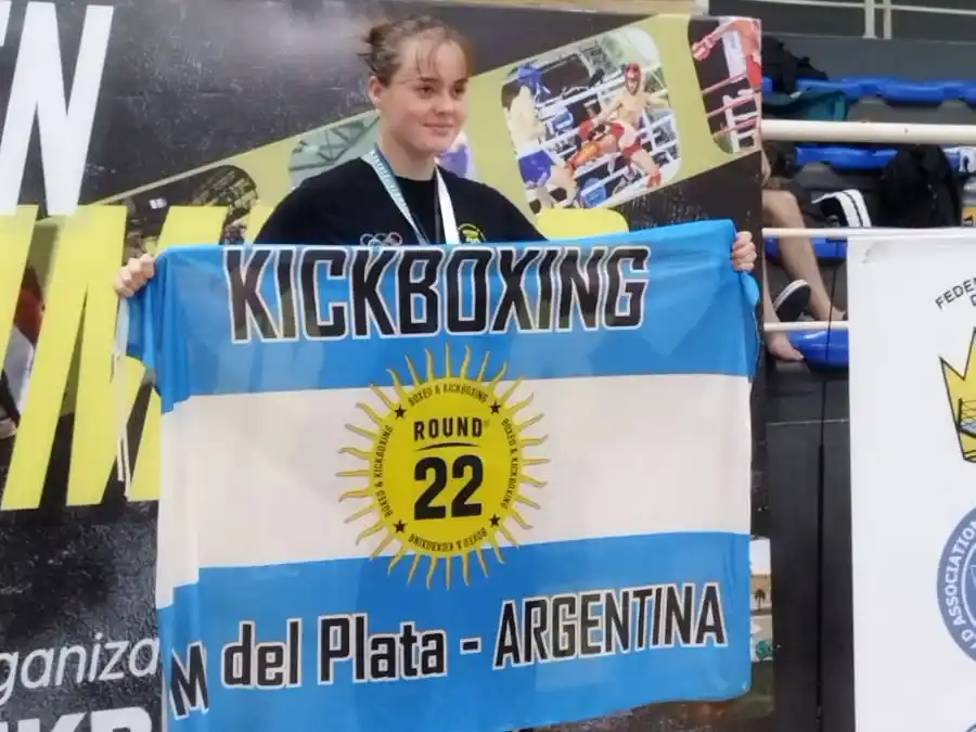 Dos campeones en el Open Summer de Kickboxing