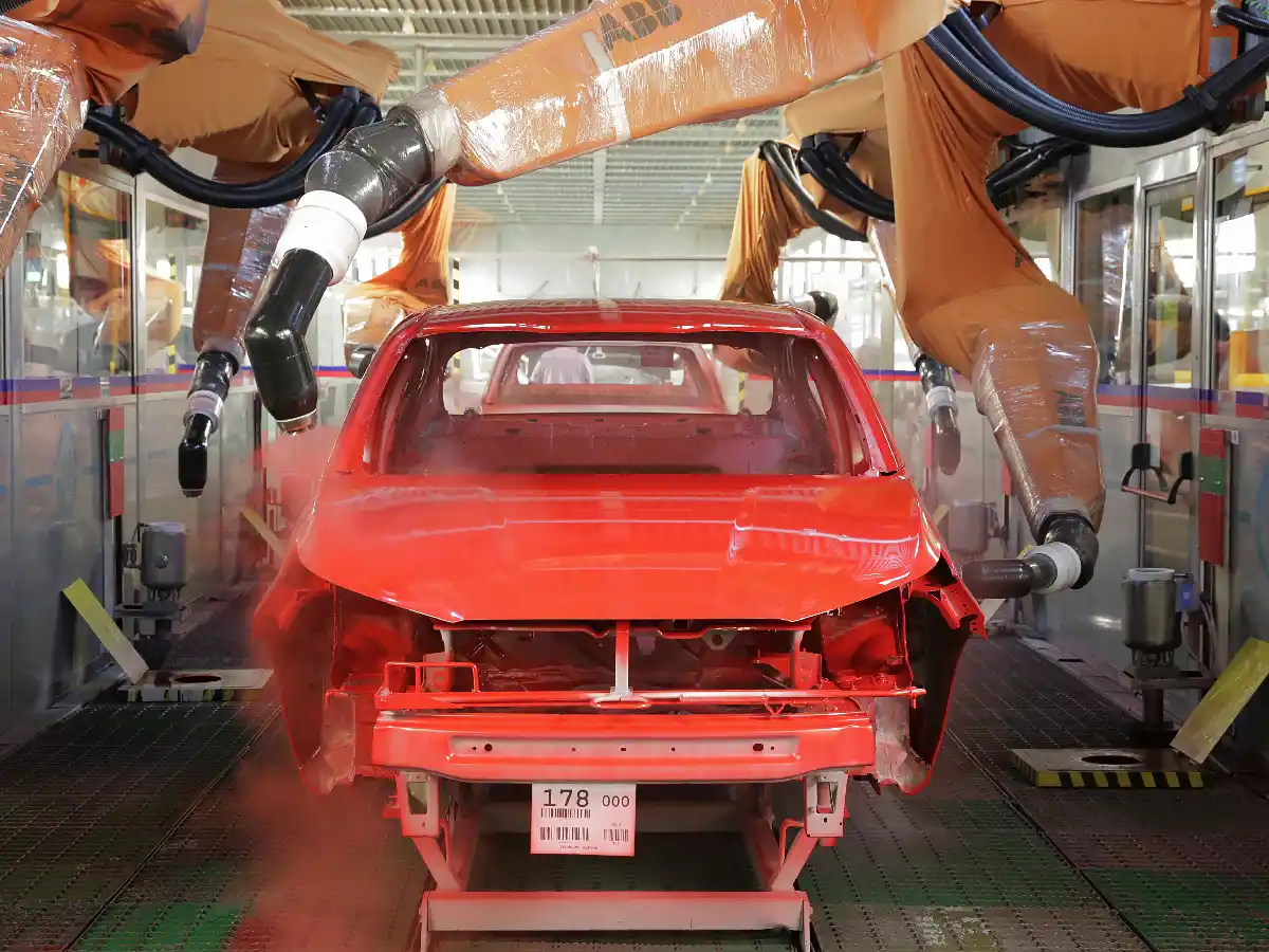 La actividad industrial cayó 6,7 % en mayo, según la UIA