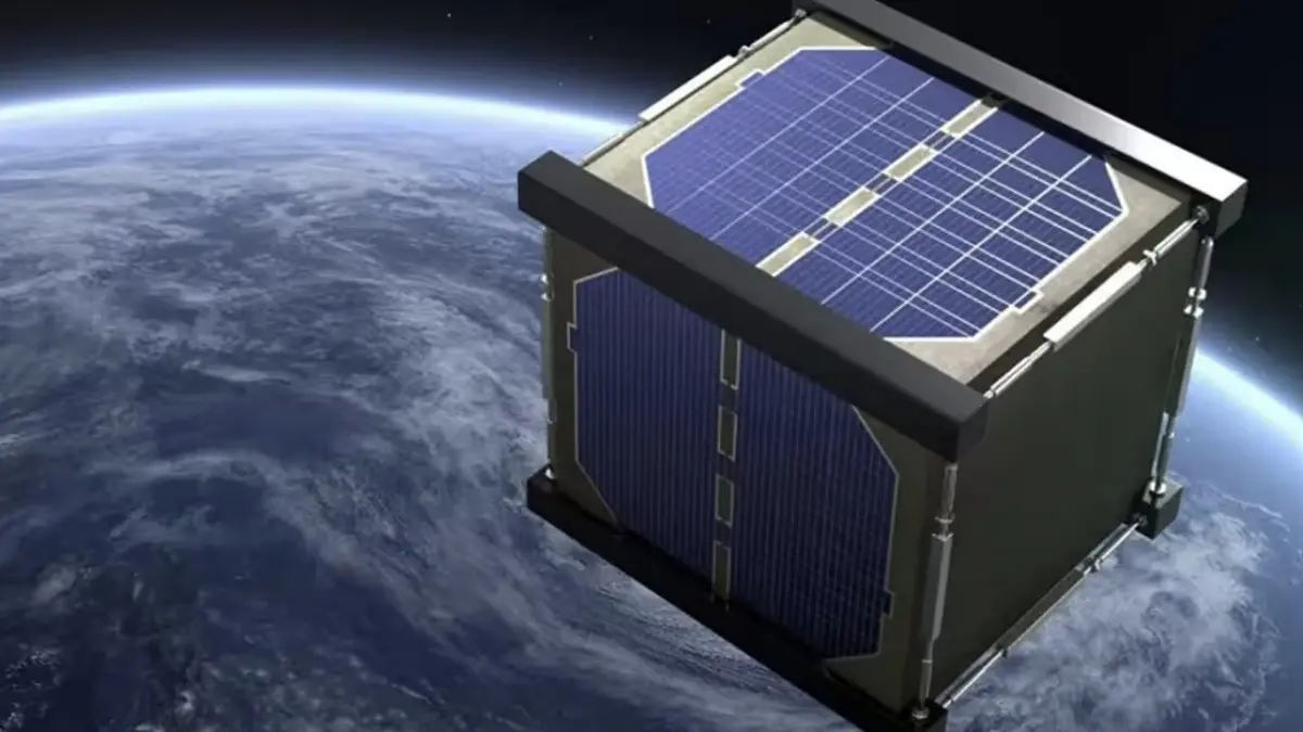 Parece INCREÍBLE: lanzan al espacio el primer satélite hecho con madera