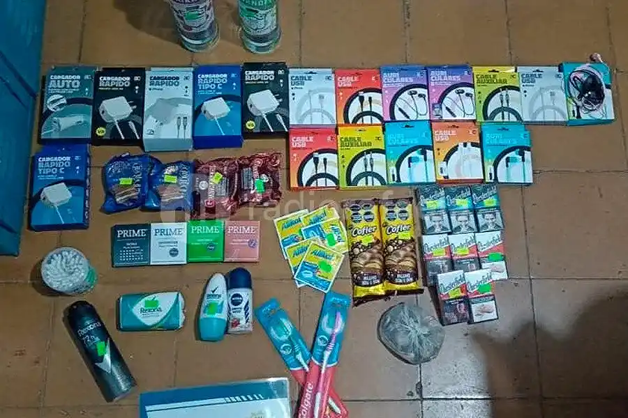 Un menor de edad robó, pero la madre lo obligó a devolver todo