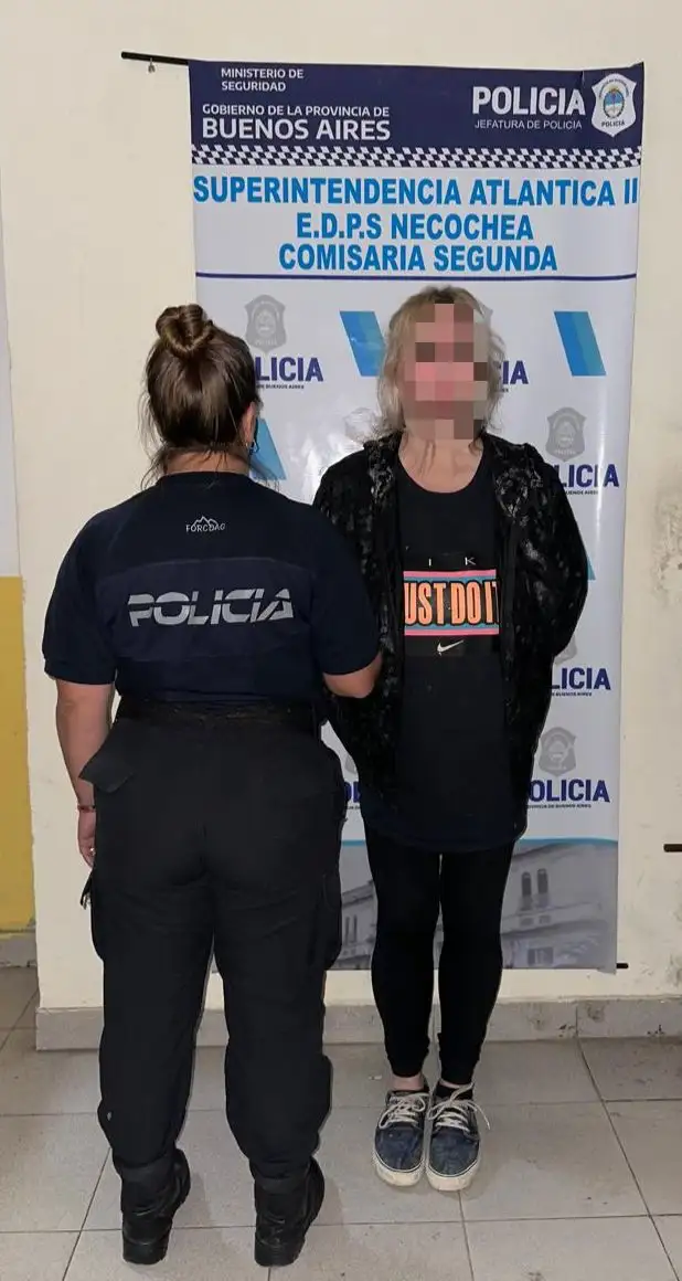 Mujer aprehendida