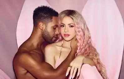 Lucien Leon Laviscount la acompañó en la producción fotográfica.