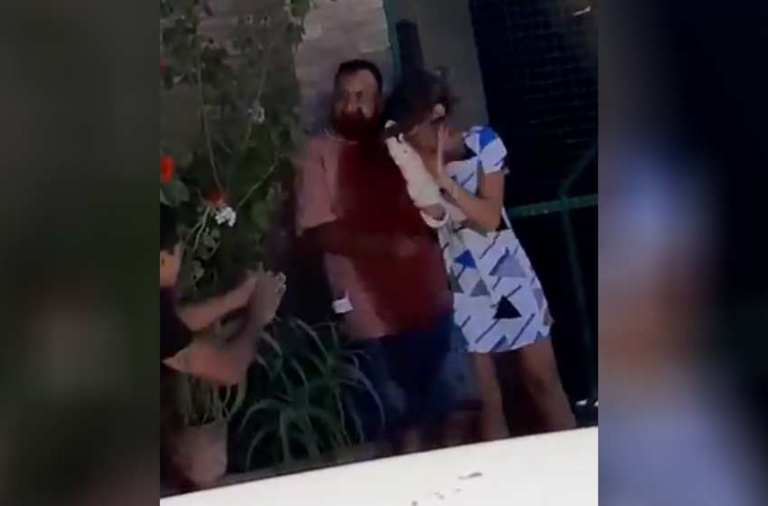 Toma de rehenes en Moreno al 4000: difunden el video del momento en el que reducen al agresor