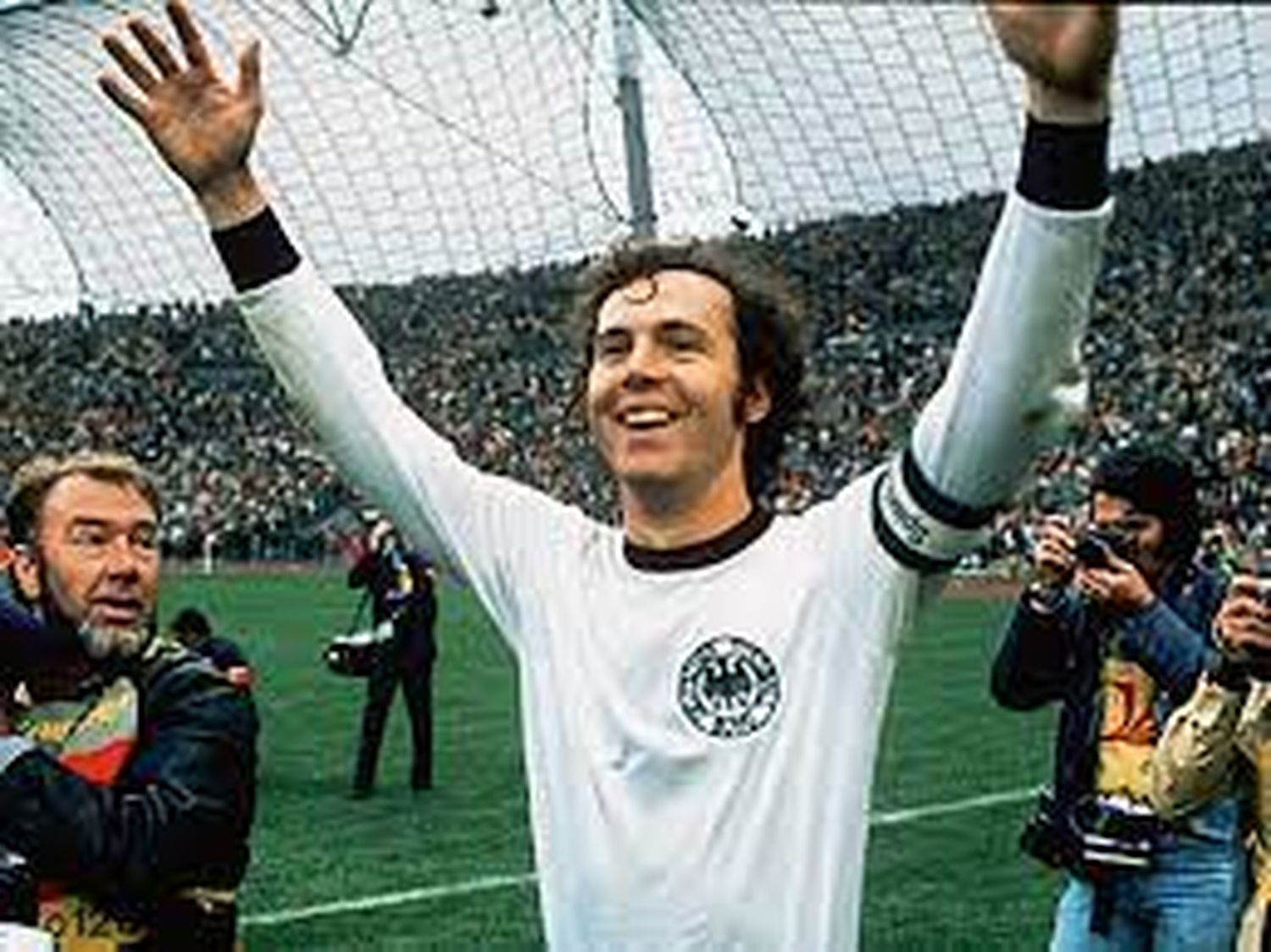 Franz Beckenbauer fue campeón mundial como jugador y entrenador