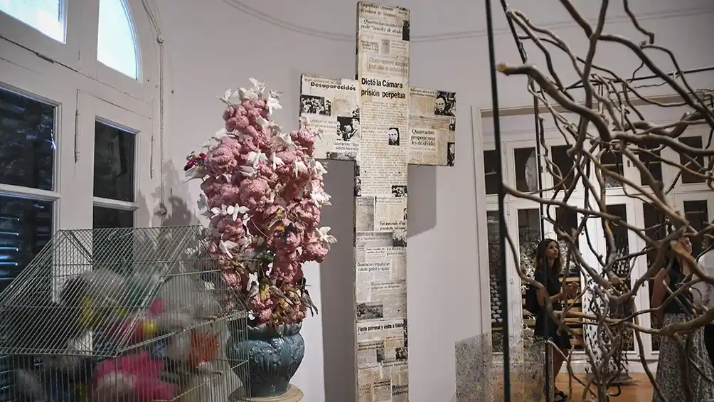 La provocativa obra de León Ferrari se abre al público en el taller que lo cobijó como artista