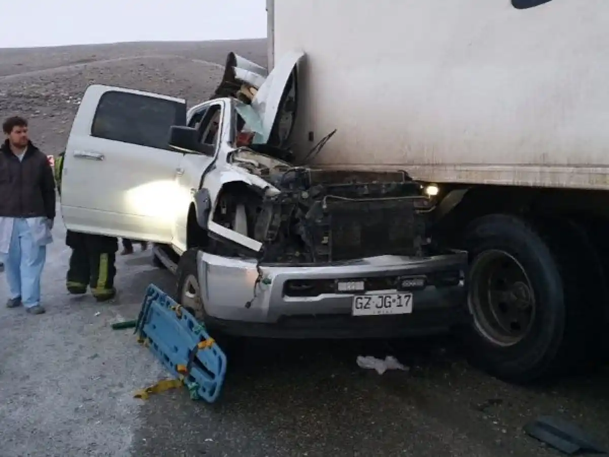 Tres integrantes de una familia murieron tras un accidente fatal en la Ruta 40