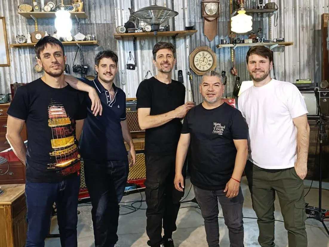 Ale Delbono y Los Farsantes presentarán el videoclip de “Lo Sensacional” y despedirán el año con un show en vivo
