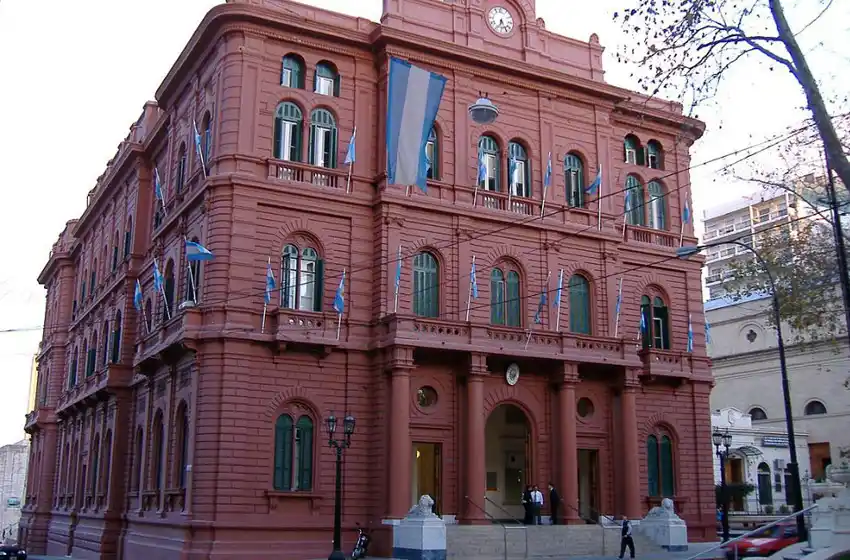 Ni Una Menos Rosario se pronunció sobre el caso de abuso en la Municipalidad