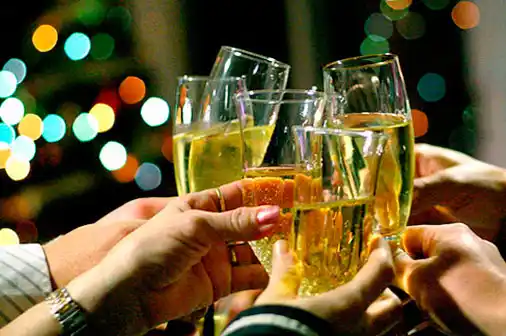 Cenas y encuentros para despedir el año por anticipado