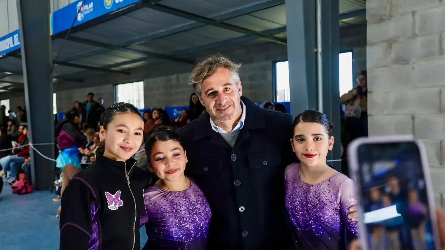 Achával acompañó una jornada deportiva en el Club Municipal Del Viso