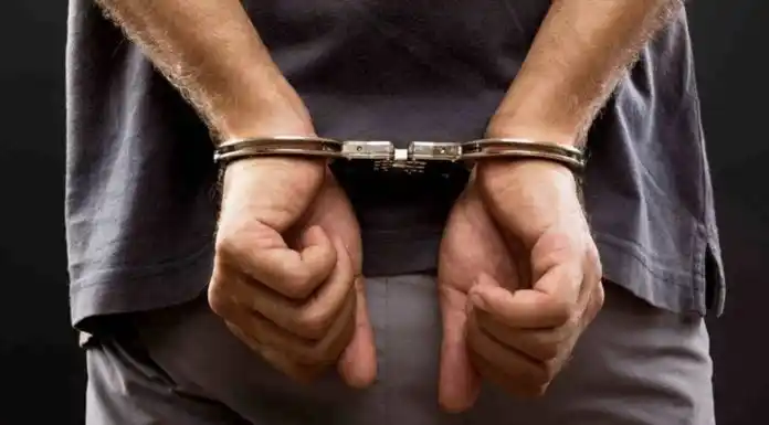 ¡CUIDADO! Capturan a pareja que ofrecía servicios sexuales y luego robaba a sus clientes