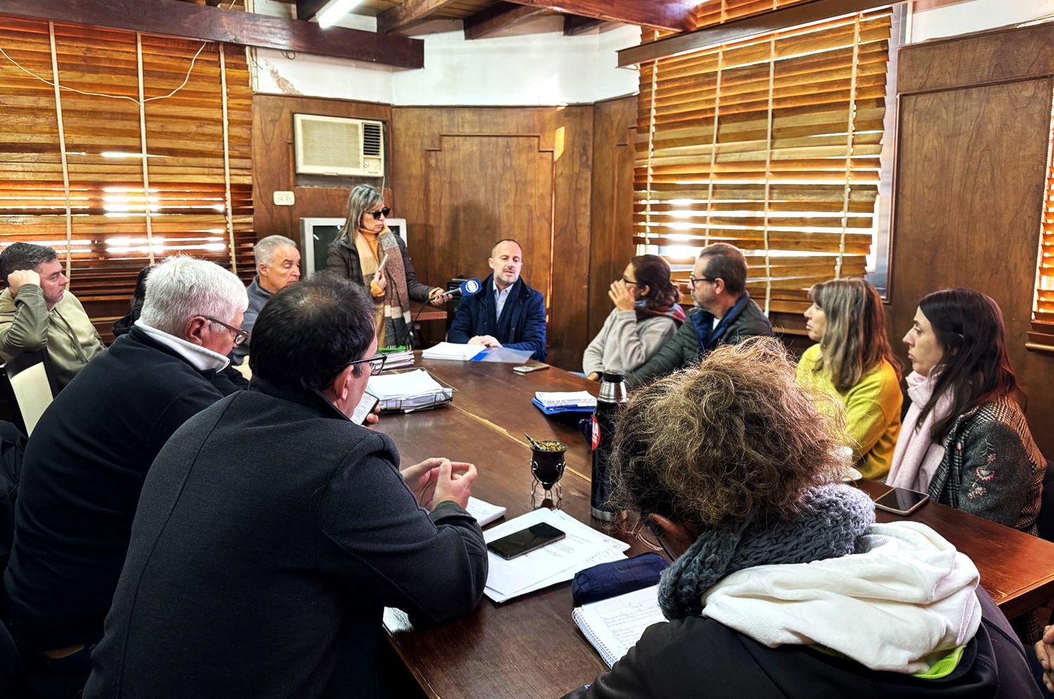 Buque varado: Casini respondió preguntas en el Concejo Deliberante y aseguró que la temporada "está salvada"