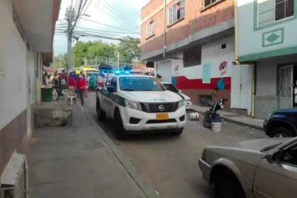 XENOFOBIA EN BUCARAMANGA: un colombiano mata a un venezolano y deja a otros dos heridos por diferencias políticas