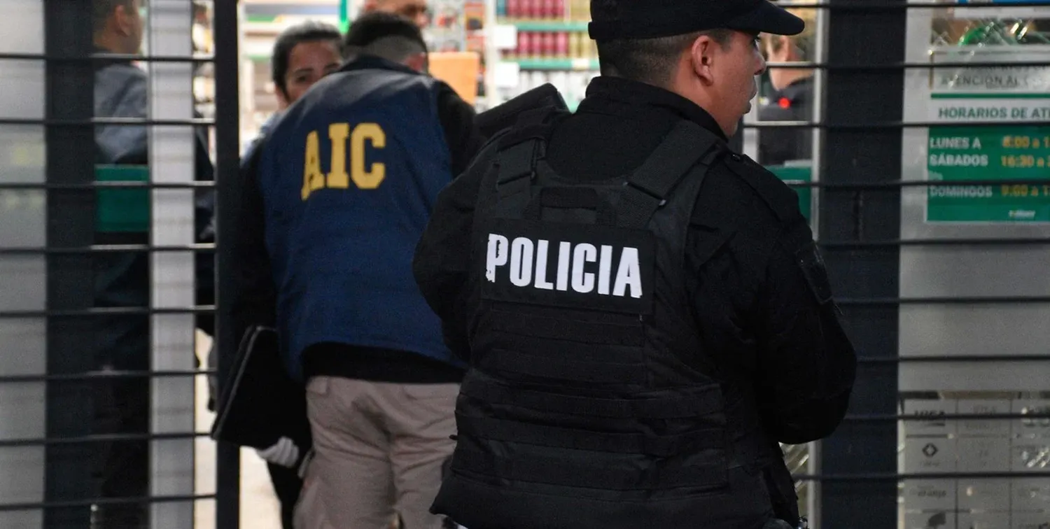 Momentos de suma tensión se dieron el jueves por la tarde en la zona de López y Planes e Iturraspe. La policía actuó rápido y desactivó el incidente. Crédito: Pablo Aguirre