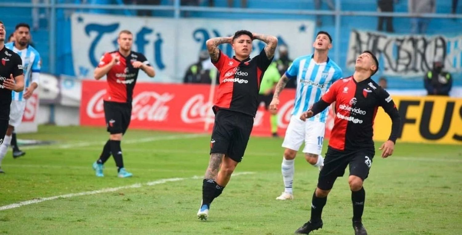 Colón empató con Atlético Tucumán