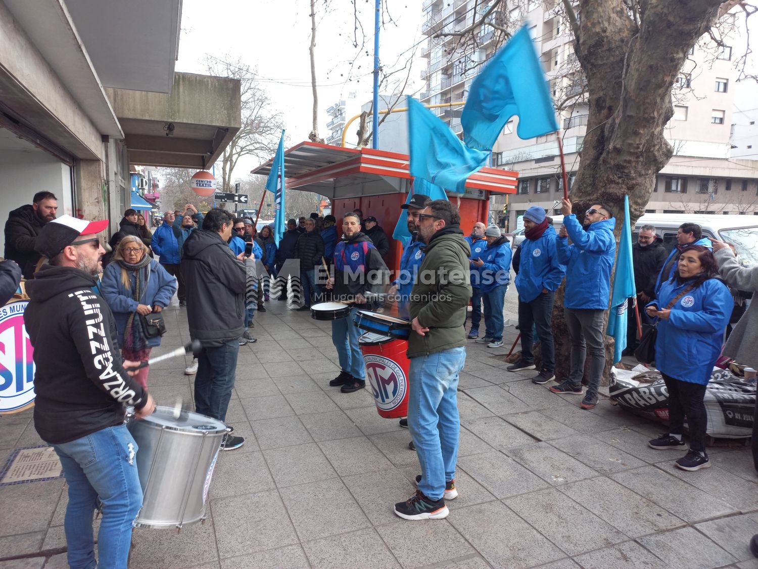 "La mayoría labura, pero prohibírselo a aquel que quiere, es excederse en cualquier derecho gremial"