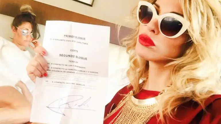 Stefy Xipolitakis aseguró que los pilotos le ofrecieron whisky a su hermana 