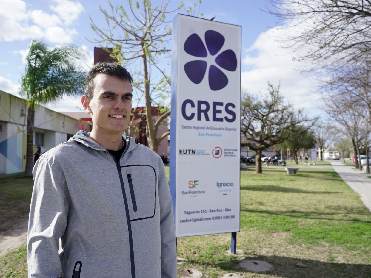 Hizo casi 500 kilómetros para su primera clase presencial en el Cres 