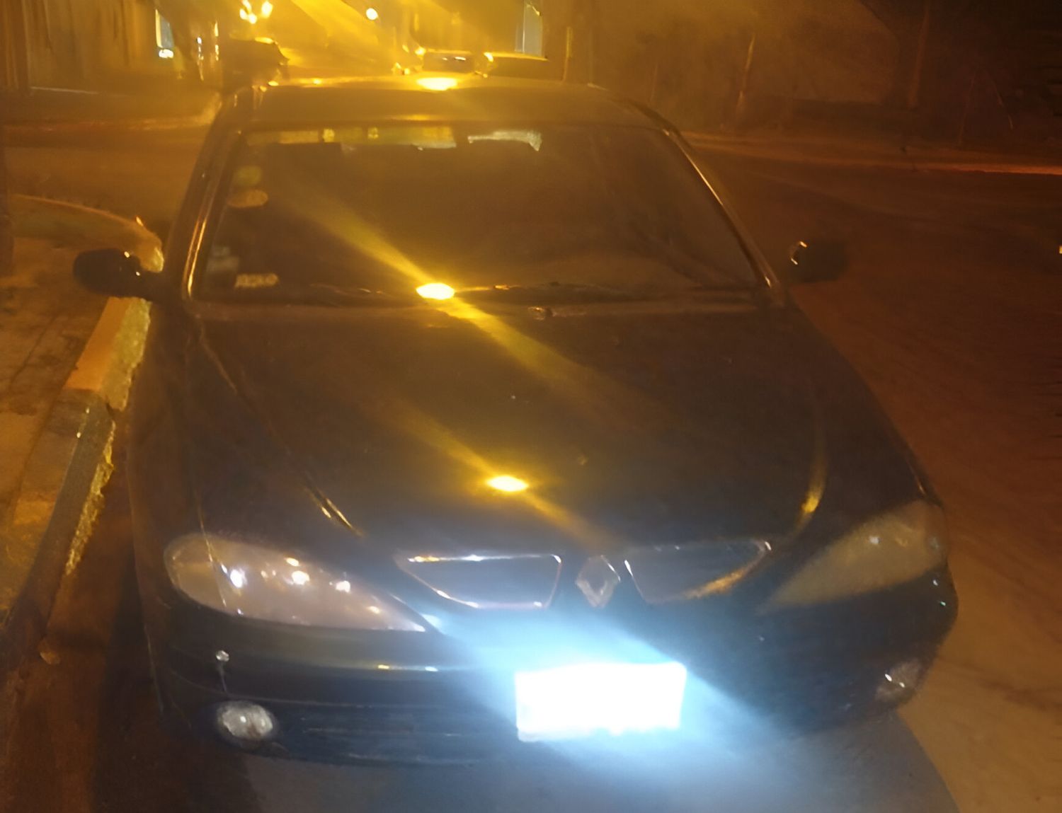 Les secuestraron el coche porque carecían de documentación.