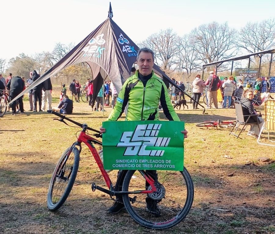 Buen desempeño deportivo de un afiliado al Sindicato de Empleados de Comercio en Duatlón