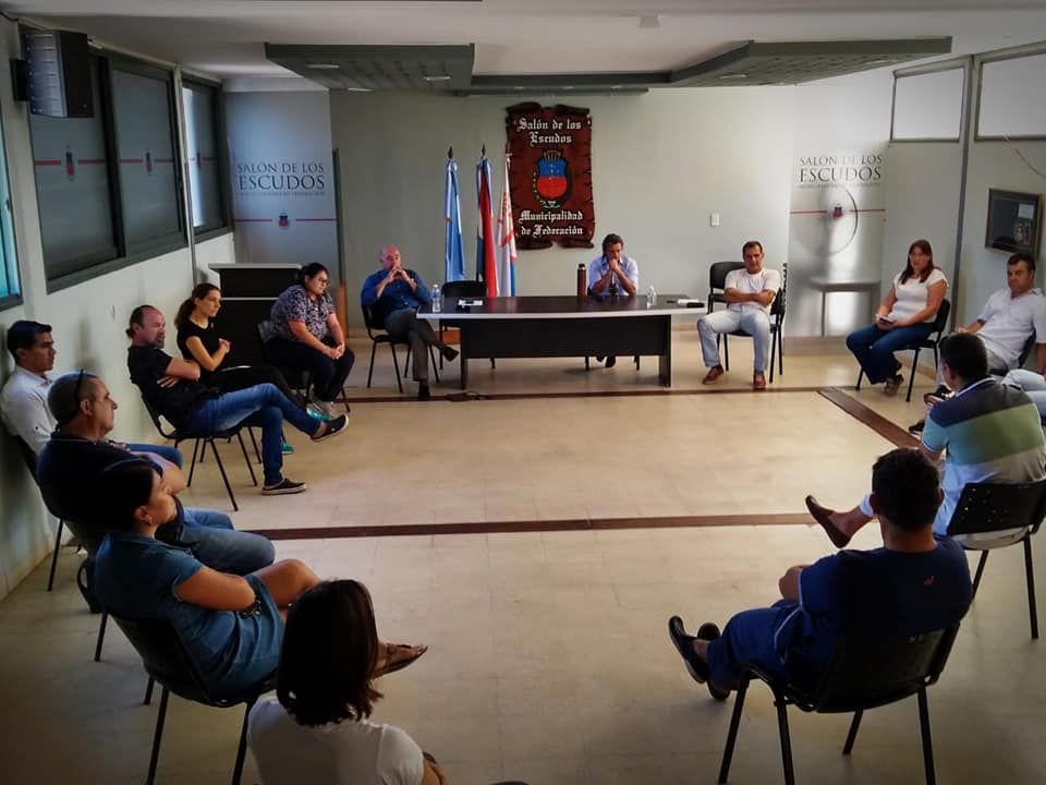 Federación decreto que los comercios exceptuados por el Decreto Nacional deberán abrir solo de 9:00 a 17:00 horas