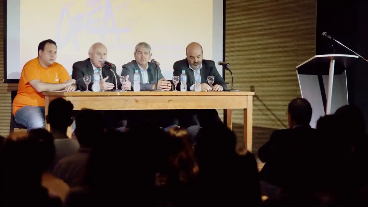 Lifschitz participó del CREA