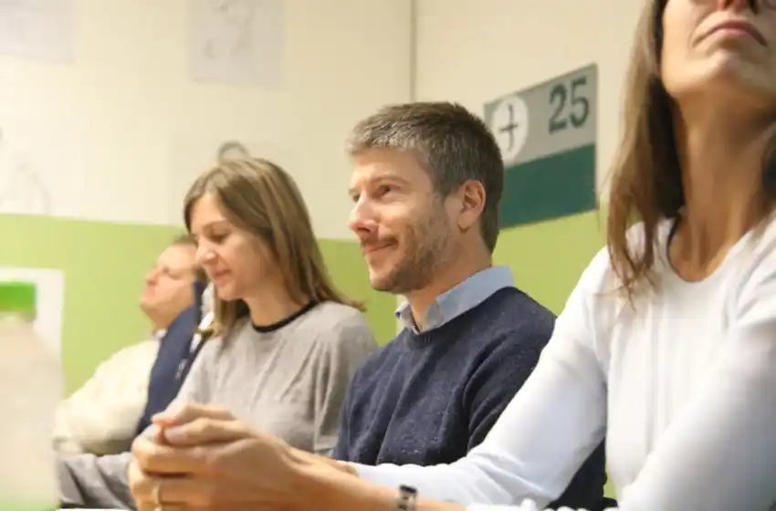 Bonifatti: "Las escuelas deben educar en el consenso y el diálogo democrático"