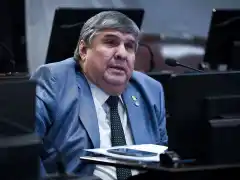 Mayans acusó a Milei de “muy parecido a un gobierno de facto”