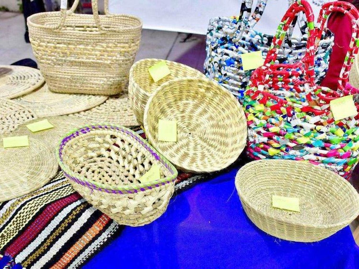 Las Lomitas: se realizó gran feria
de emprendedores y paipperos locales