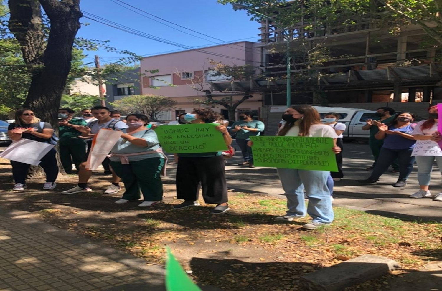Estudiantes de la Escuela de Medicina reclaman más derechos de cursada