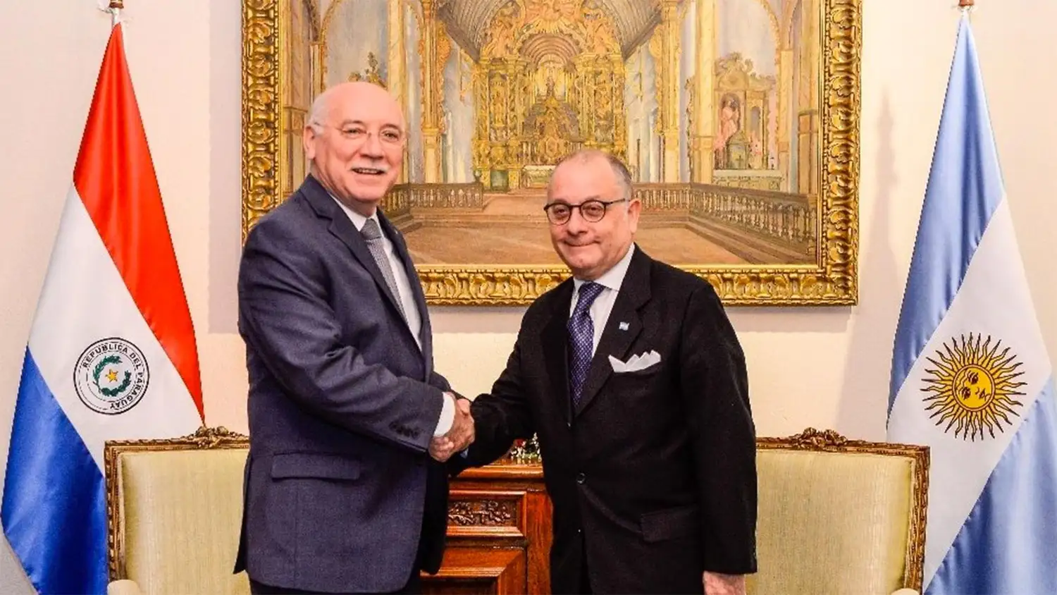 Paraguay y Argentina piden "la restauración democrática" en Venezuela