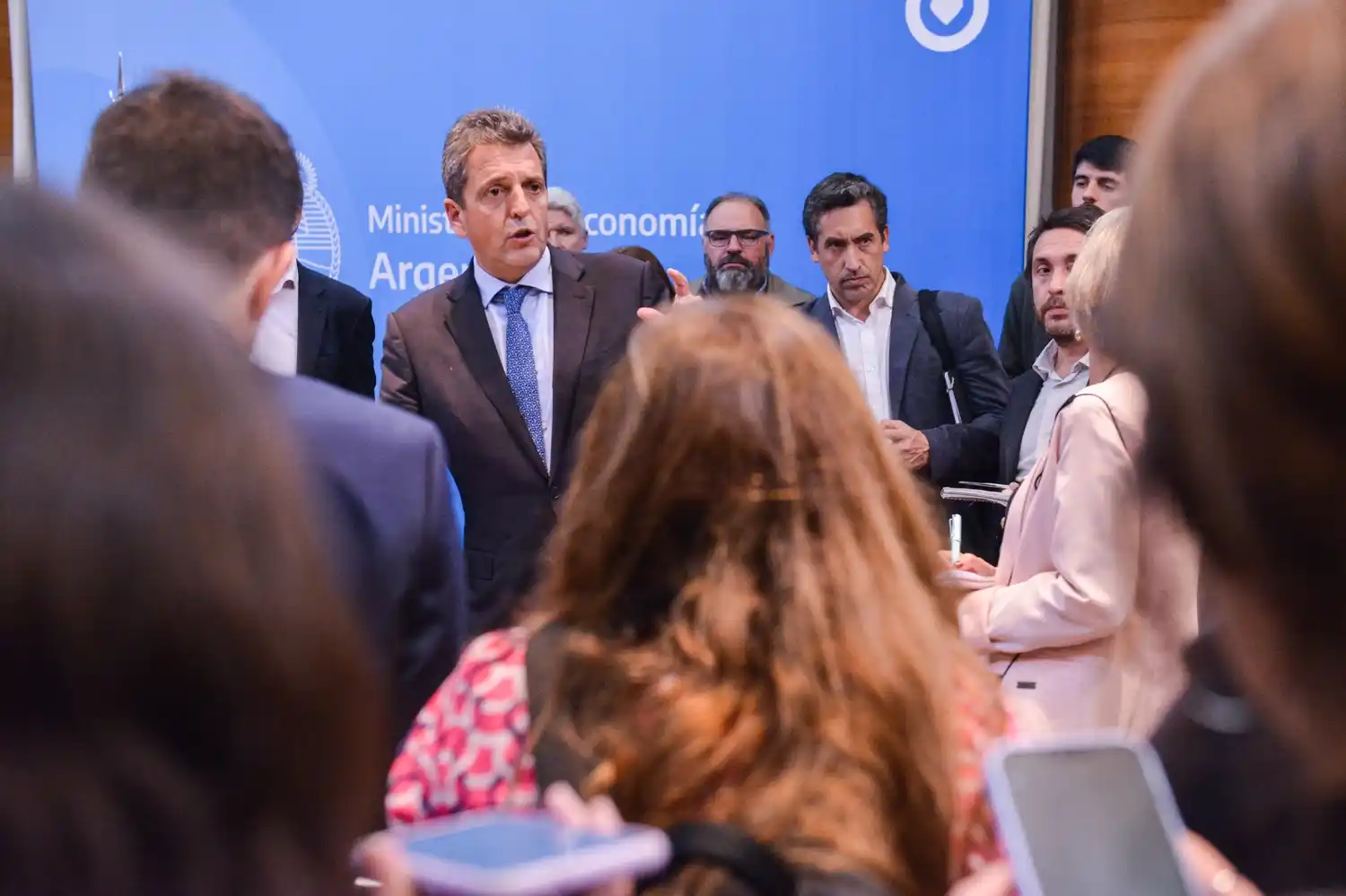 Las negociaciones con el FMI siguen pero hay dudas sobre si la Argentina pagará esta semana