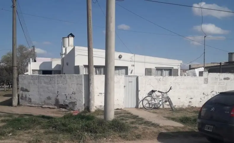 Hallan esqueletos humanos debajo del piso de una casa en Tornquist