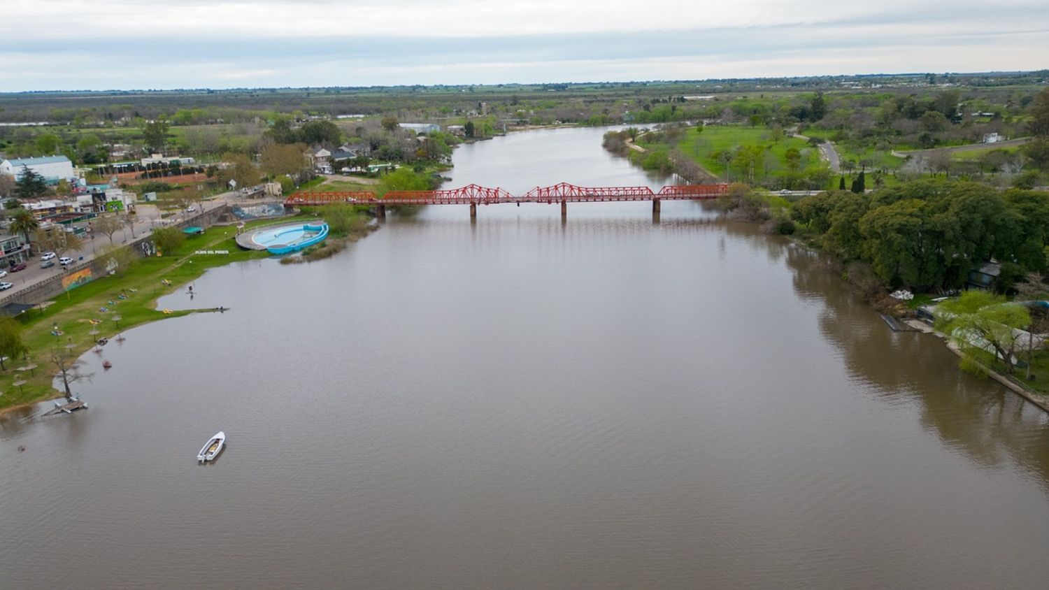 El Río Gualeguaychú sigue creciendo y ya se acerca a los 3 metros