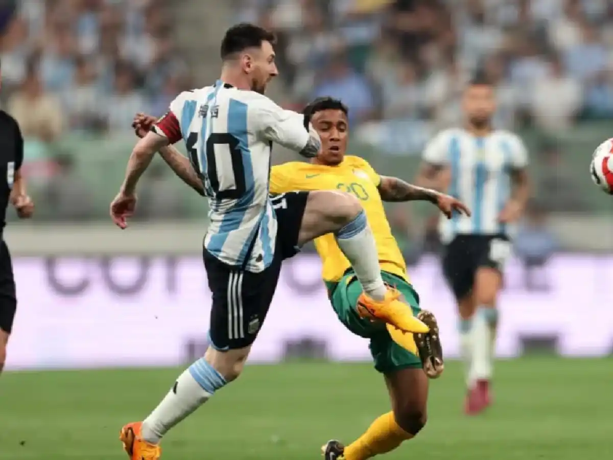 Con goles de Messi y Pezzella, Argentina derrotó 2 a 0 a Australia