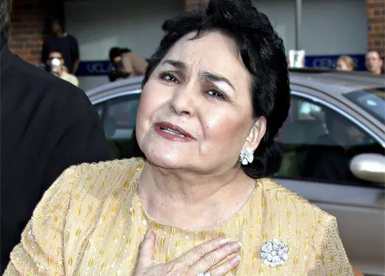 Carmen Salinas se mantiene en coma natural