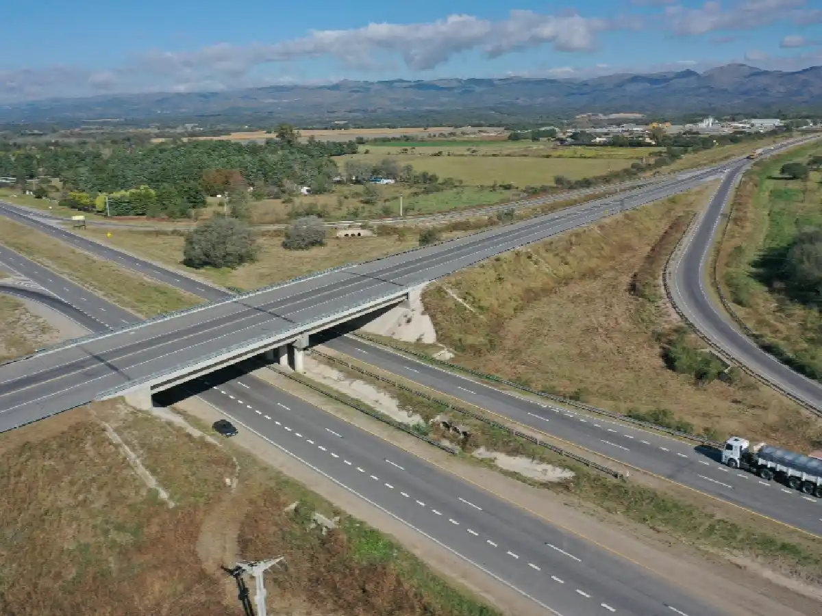 La provincia habilitó el último tramo de la autovía C-45