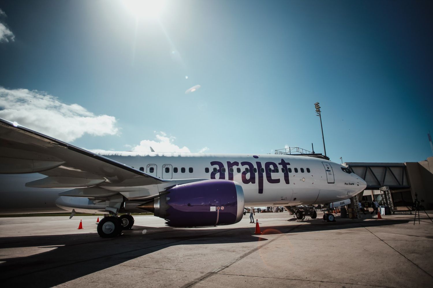 AraJet lands in El Salvador for the first time