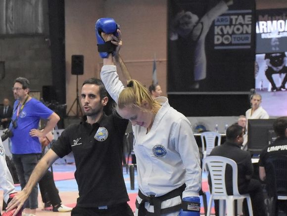 Daiana Larsen clasificó al Mundial de Taekwondo en forma y lucha