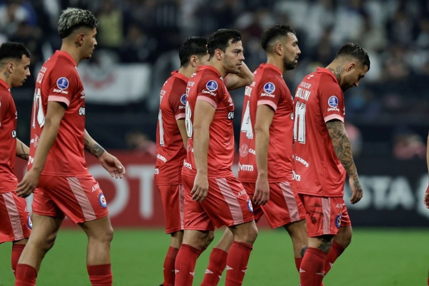 Noche negra para Argentinos y Defensa en la Copa Sudamericana