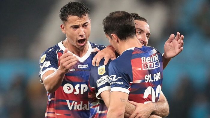 Unión le dio otro golpe a un Racing poco consistente