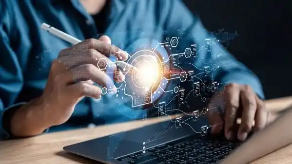 Inteligencia artificial en acción: 8 de cada 10 profesionales argentinos ya la utilizan en su trabajo