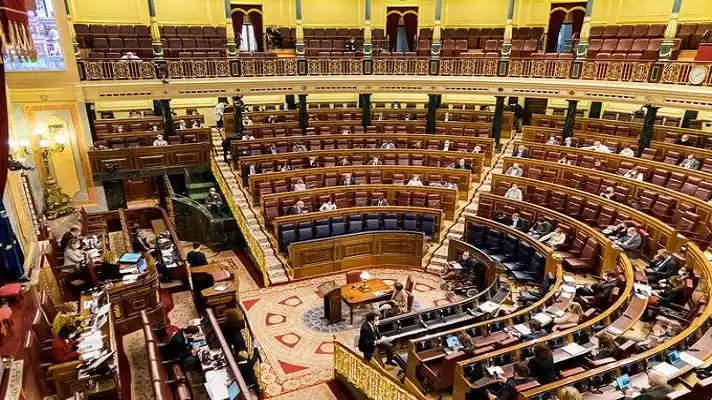 Por mayoría: Congreso español aprueba la ley que despenaliza la eutanasia