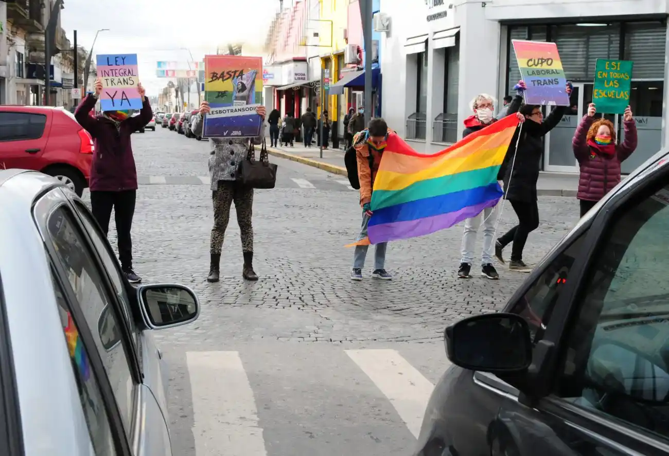 Establecen por decreto cupo laboral para travestis, transexuales y transgénero 