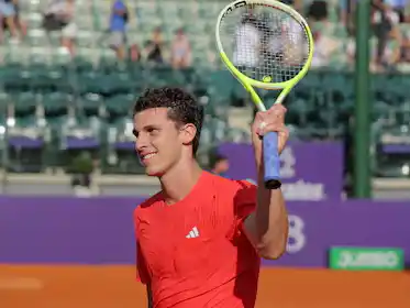 Histórico: Cerúndolo eliminó a Casper Ruud en Gstaad y avanzó a semis