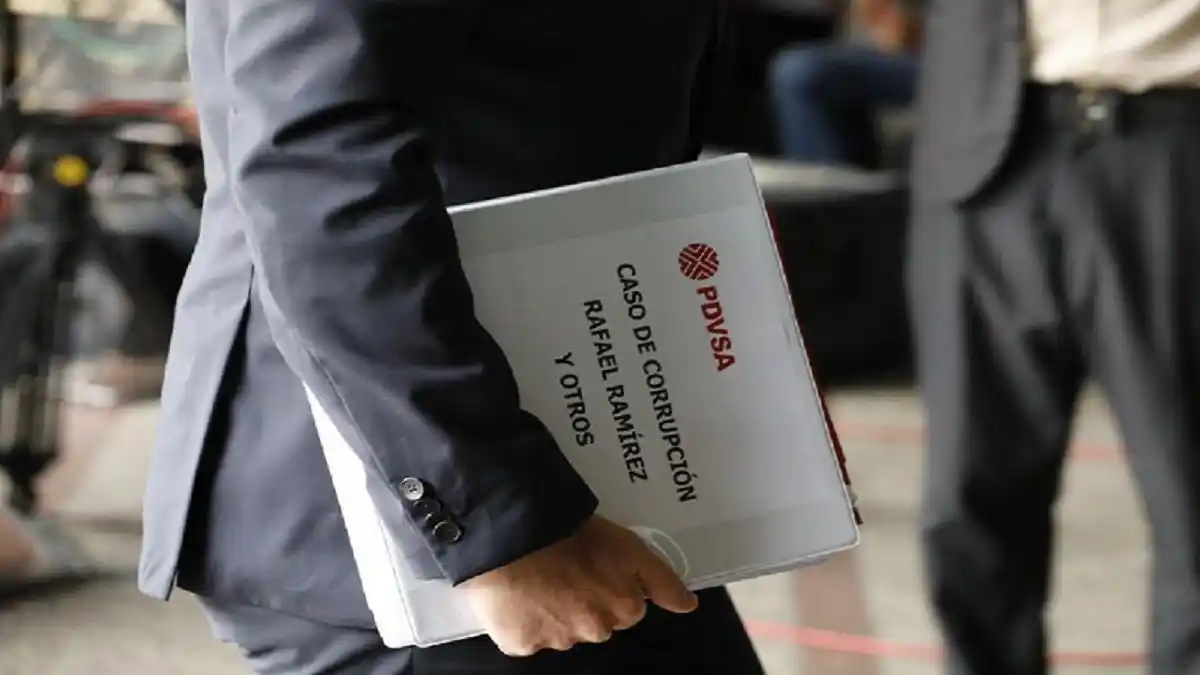 Piden otra ALERTA ROJA contra Rafael Ramírez por supuesto «MEGA ROBO» en PDVSA